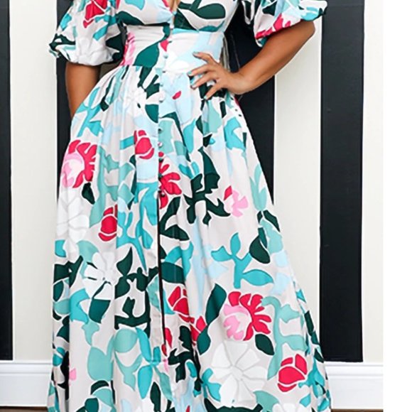 On & Off the Runway - Maxi Dress - Picture 2 of 3